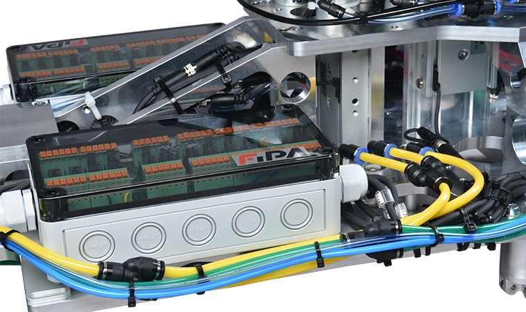 Sensor-relay-switchboxes – as a link to the control unit Sensor-relay-switchboxes – as a link to the control unit
