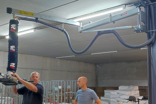 FIPALIFTmax vacuum lifter custom-made mounting plate